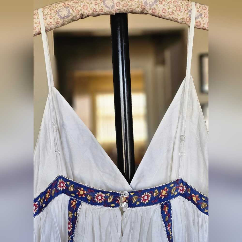 White Cotton Summer Festival Dress With Folky Floral Print - Picture 5 of 8